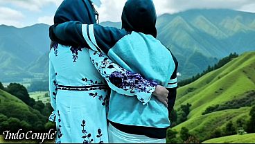 Istri Berjilbab Nakal Selingkuh Saat Suami Asyik Di Bali Dengan Pacar, Sampai Puas Menelan Cairan Lelaki Idaman.