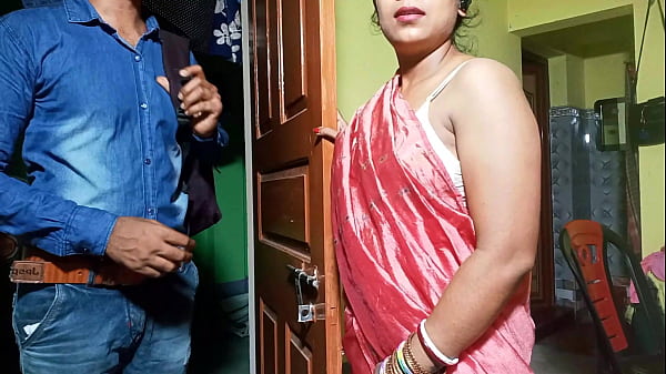 ब्रा बेचने वाले ने भाभी को लुभाकर किया गरम मजा, हिंदी में गहरी आवाज़ वाला इंडियन अश्लील
