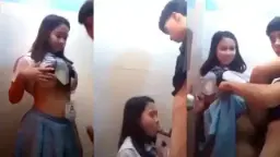 Ngentot Bareng Cewek Smp Di Kamar Mandi