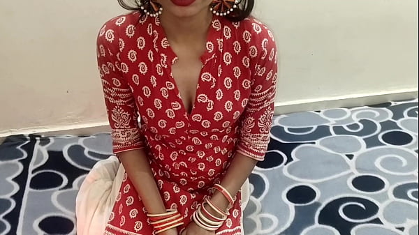 Desi Gaon Ki Bhabhi Ne Parlour Officer Ki Khulti Choot Mein Apna Lauda Ghusa Kar Rishwat Ki Jagah Apni Chudai Li