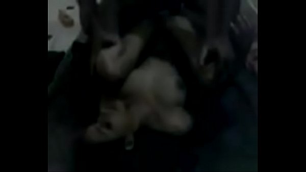 Pasangan Desi Imut Dan Seksi Bikin Video Mesum, Cek Lebih Hot Di Desi-scandals.com