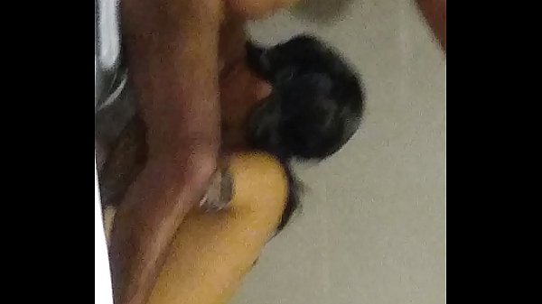 Neha Ngentot Adik Tiri Sambil Mandi, Suara Mesra Menggoda