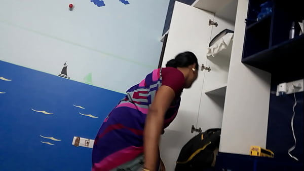 Pembantu Baru Desi Yang Menggoda