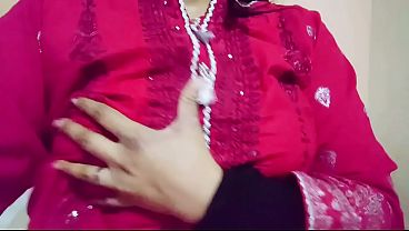 Desi Bhabi Ko Chod Ke Pani Nikal Diya, Hindi Audio Me Suno