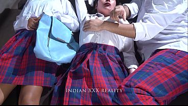 Kakak Tiri India Dan Adik Tiri Cowok Plus Adik Tiri Cewek, Mainin Adegan Mesum Di Kamar, Bahasa Hindi Panas.