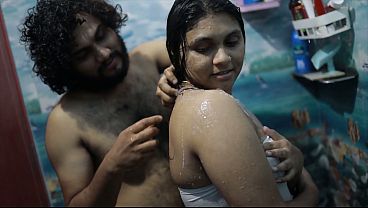 Cewek India Mandi Air Panas, Adik Tiri, Romansa Nafsu Basah