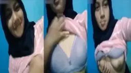 Abg Hijab Sange Pamer Dua Pentil Montok
