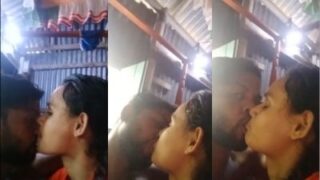 Desi Video, Cowok Dhaka Ngepres Dan Ngecup Susu Dalam Gaya Cewek.