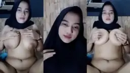 Jilbab Tobrut Cantik Bikin Sange, Memek Basah Sampai Nganggap.