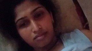 Tamil Cewek Panas Rekam Video Bugil Buat Pacar Biar Makin Bernafsu.