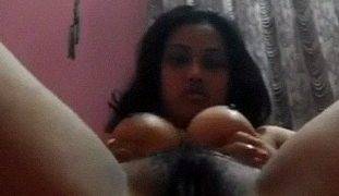Video Panas Cewek Seksi West Bengal Main Sendiri