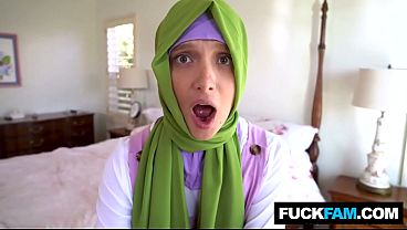 Hijab Nafsunya Ngeces Pertama Kali Ngerasain Kontol Gede Izzy Lush, Donnie Rock