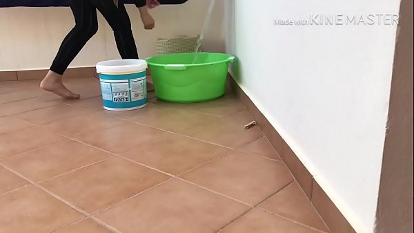 Hijab Pantat Kaki Bau