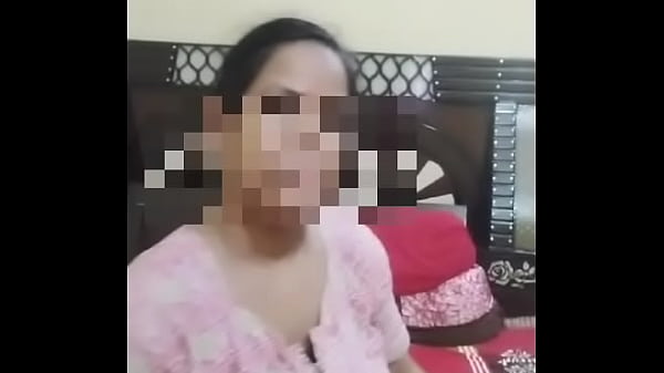 Desi Bhooki Bhabhi Ka Pyar, Chudai Ka Mausam
