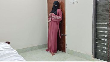 Ngentot Pertama Kali Sama Pacar Hijab Lugu, Malu-malu Tapi Ngegas Banget