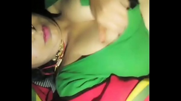 Desi Aunty Montok Goyangin Susu Di Depan Mata