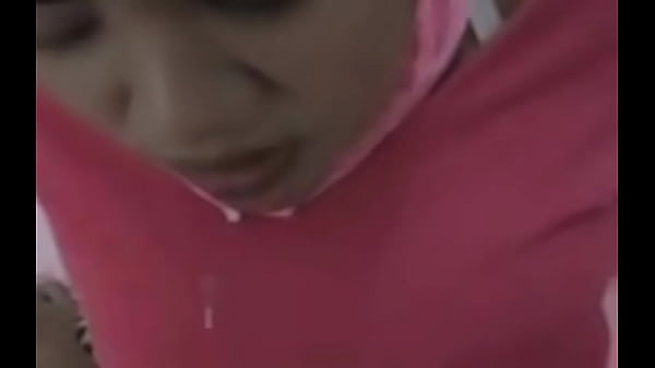 Hijab Ngencrot Di Atas Sajadah