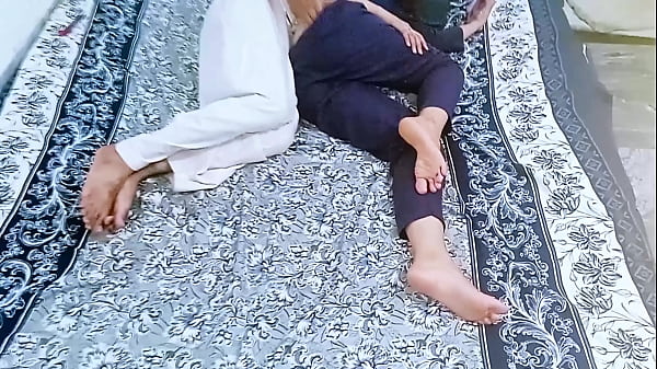 Desi Cewek Imut Malu-malu Ngerasain Pertama Kali, Video Desi Cewek Kampung Pertama Kali Ngewe