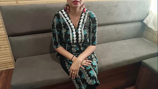 Jiji Ji Digoda Tubuh Seksi Saali, Ngencrotin Memek Dan Bontotnya Pake Suara Hindi.