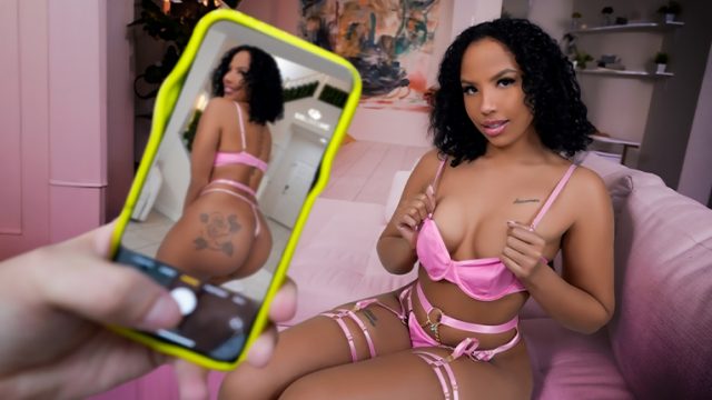 Sialan, Adik Tiri Hitam Manis Ini Ngewe Jauh Lebih Hot Dari Mantan!