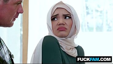 Ngentot Pertama Si Hijabi Imut Sama Tukang Ledeng Naudi Nala, Jason Sarcinelli—bikin Makin Basah!