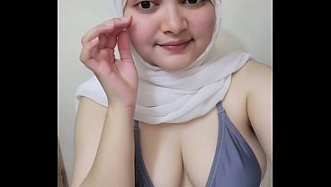 Awal-awal Goyang Twerk Pake Hijab, Bikin Makin Greget Dan Panas.