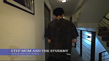 Ibu Tiri Lagi Ngajarin Murid, Panas-panas Bikin Greget.