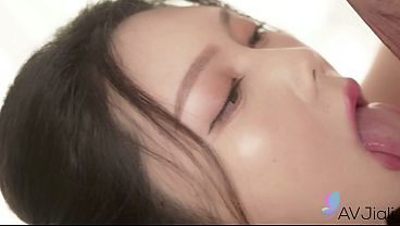 Ban Ban, Cewek China Seksi, Digenjot Keras Sampai Meringis.