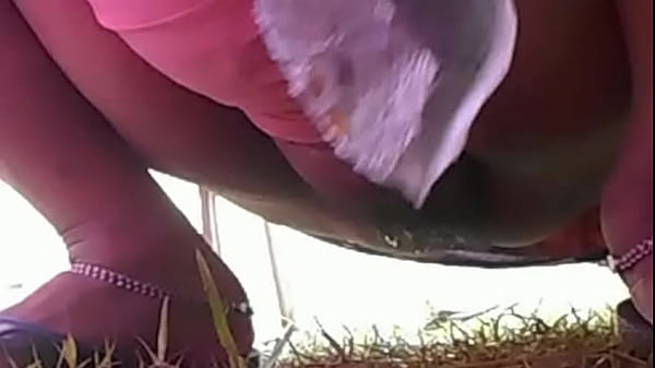 Desi Ngocok Kencing Di Depan Mata