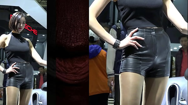 Gadis China Nungging Pakai Hotpants Kulit, Goyang Bikin Makin Greget
