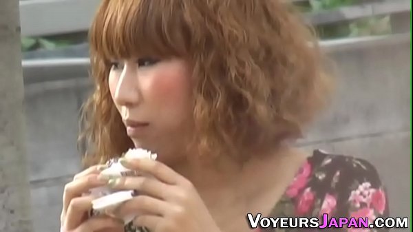 Gadis Belia Jepang Gesek-gesek Memek Basah