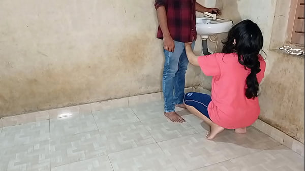 Bhabhi Ne Jawaan Plumber Ke Saath Apni Chut Ki Pyaas Bujhayi! Xxx Plumber Sex Hindi Aawaz Mein