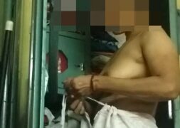 Video Telanjang Bulu Mami Tamil, Solo Dandan Sambil Goyang-goyang Bikin Ngilu.