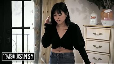 Gadis Asia Nakal Ini Butuh Kontol Buat Bikin Perutnya Gede.