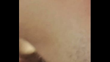 سعودي متحمس يشوف مرته تتناك قدامه وهو يتفرج على سكس عربي نار، دياثة سعودية مش طبيعية