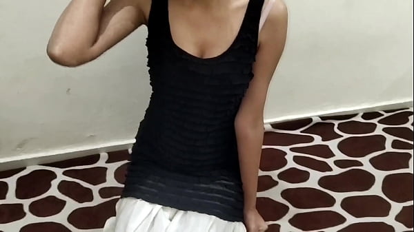 Desi Indian Girl Ke Muh Mein Chocolate Dekar, Step Brother Ne Pehli Baar Chod Diya, Hindi Audio Ke Saath.