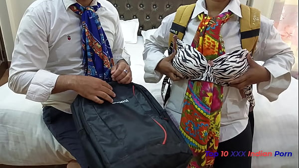 Bokep Pelajar Desi Paling Hot, Ngewe Cewek Desi Di Hotel Oyo, Pertama Ketemu Langsung Crot.